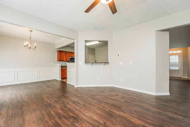 Foto del edificio - 4229 Annlette Dr NW