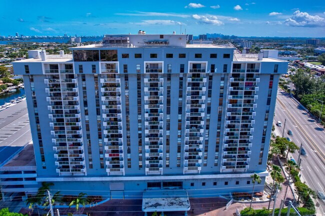 Building Photo - 13499 Biscayne Blvd