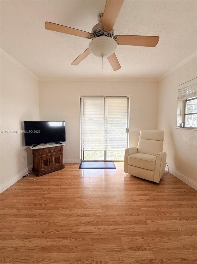 Building Photo - 1619 N 29th Ct