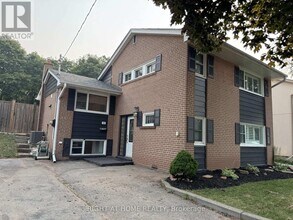 Building Photo - 92 Vista Dr