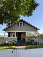 Building Photo - 282 E 51st St