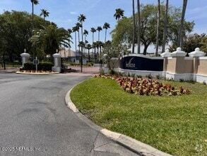 Building Photo - 400 Timberwalk Ct