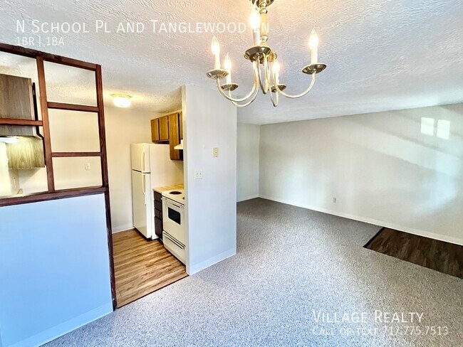 Foto del edificio - 323 N School Pl