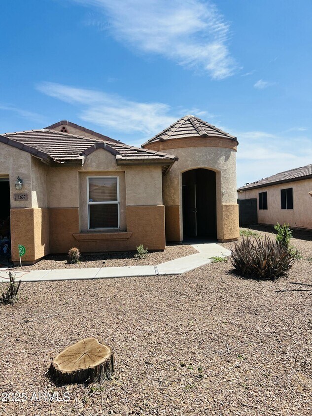 Foto principal - 1637 E Ash Ave