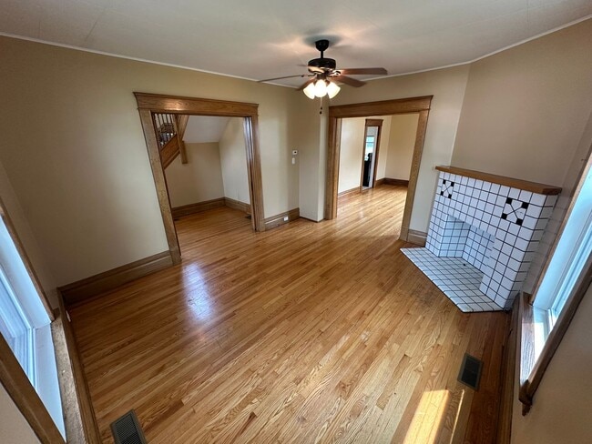 Building Photo - 3002 Dudley Ave