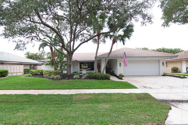 Building Photo - 116 Coco Ln