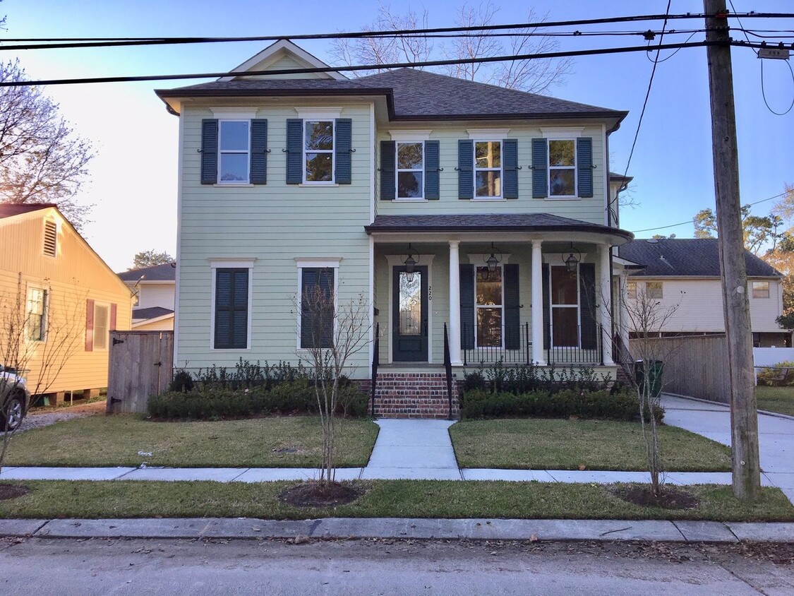 Foto principal - 220 Labarre Dr