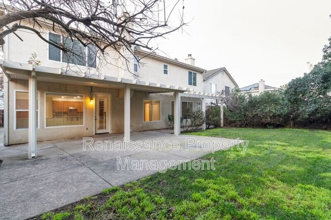 Foto del edificio - 492 Quail Run Cir