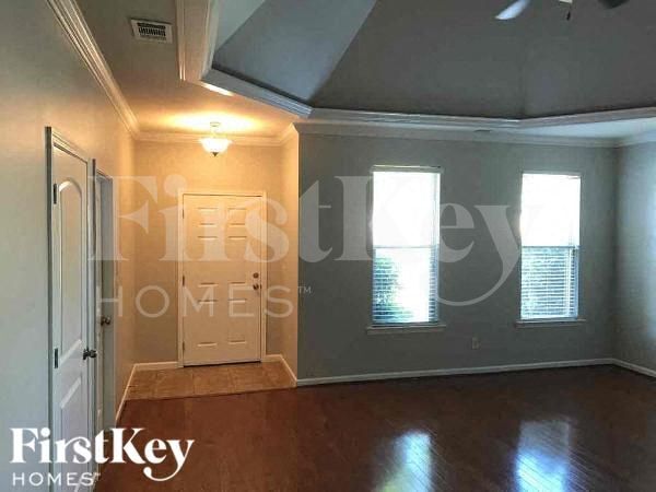 Foto del edificio - 1298 Easterwood Blvd