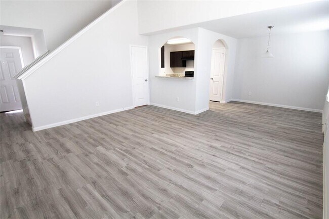 Foto del edificio - 17334 Desmond St