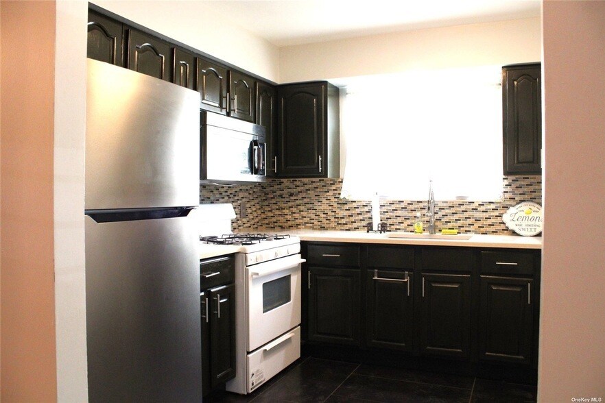 Primary Photo - 165-08 Linden Boulevard Unit 1