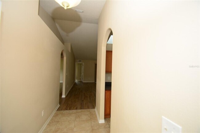Building Photo - 20 Wheeler Ln