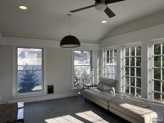 Building Photo - 5 E Gouverneur Ave