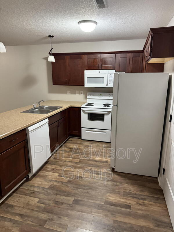 Foto del edificio - 3328 SE Taurus Ave