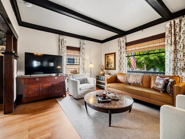 Foto del edificio - Charming Fully Furnished Spokane Home | Updated Comfort Near Downtown & Parks