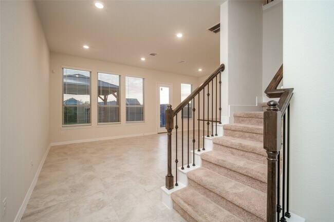 Foto del edificio - 1634 Ryon Falls Dr