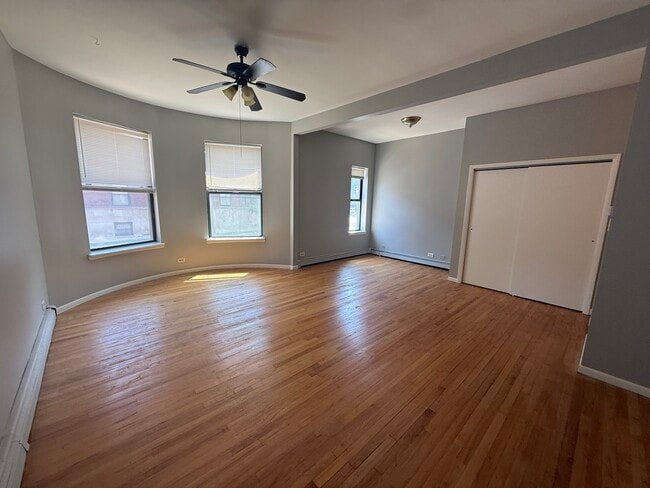 Building Photo - 368 E 59th St
