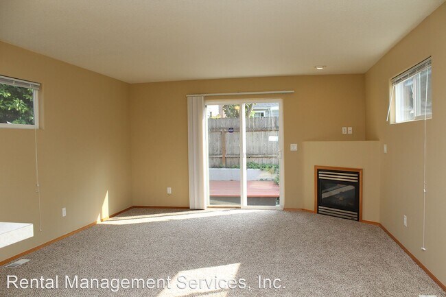 Building Photo - 3 br, 2.5 bath House - 2736 N Halleck St