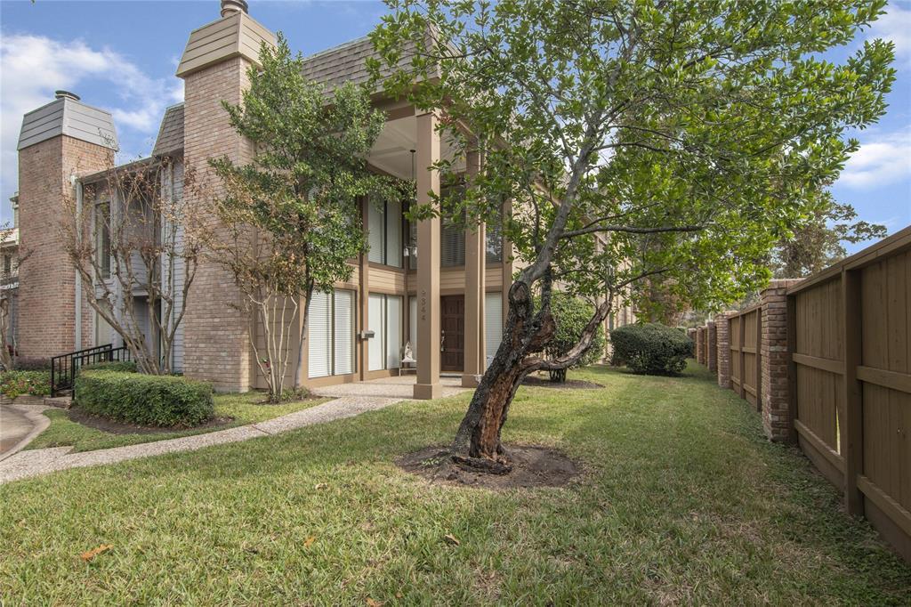 Primary Photo - 9344 Briar Forest Dr