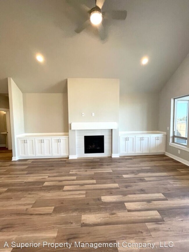 Building Photo - 3 br, 2.5 bath House - 3755 NE Oakside Loop