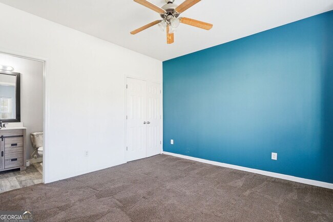 Foto del edificio - 1582 Ewing Farm Dr