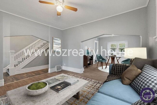 Building Photo - 3936 Woodhaven Dr