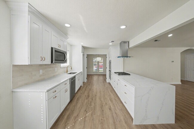 Foto del edificio - 3204 Lynbrook Dr