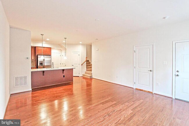 Foto del edificio - 13652 Endeavour Dr