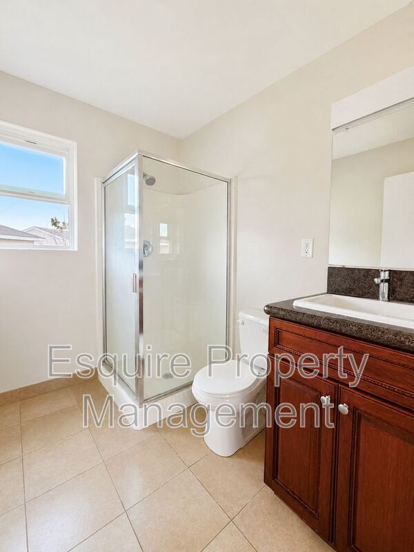 Foto del edificio - 1263 S Oxnard Blvd