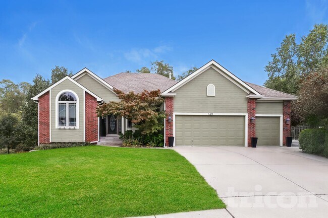 Building Photo - 5401 NW 93rd St