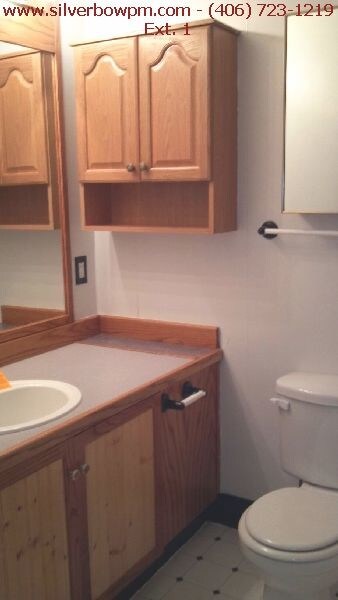 Building Photo - Granite West 809-811