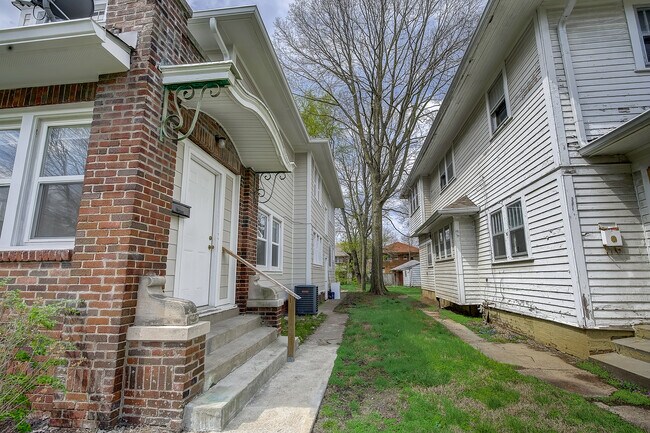 Building Photo - 4010 Carrollton Ave