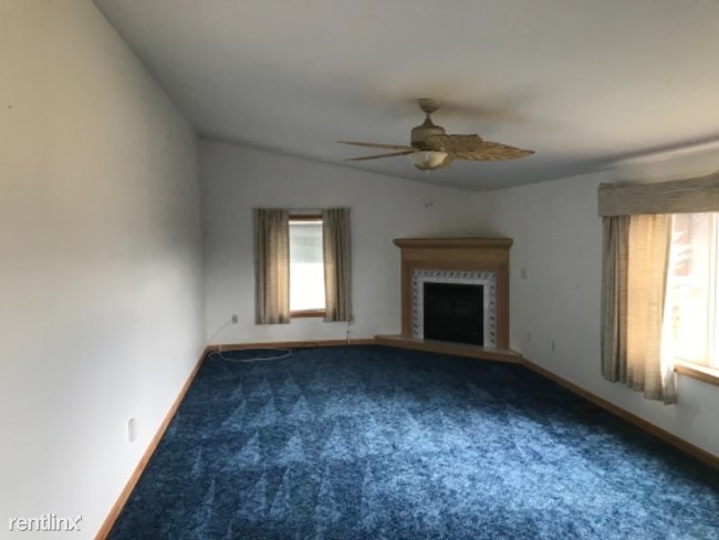 Building Photo - 3 br, 2 bath Apartment - 68 Four Winds Lane