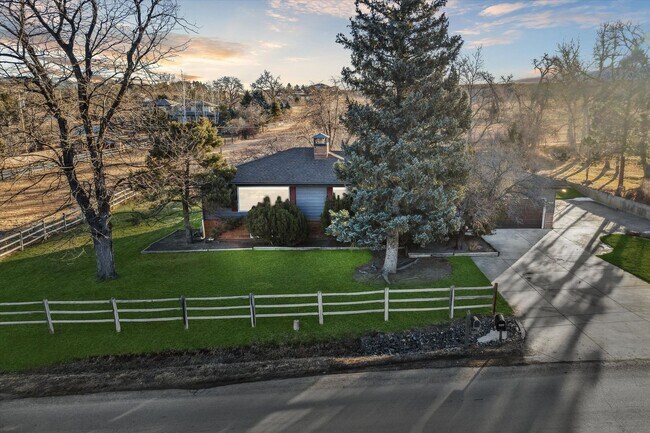 Building Photo - Serenity Unveiled: Tranquil 5 Bedroom Esta...