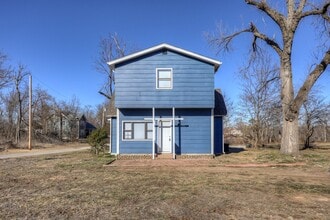 Building Photo - 3801 Creswell Dr