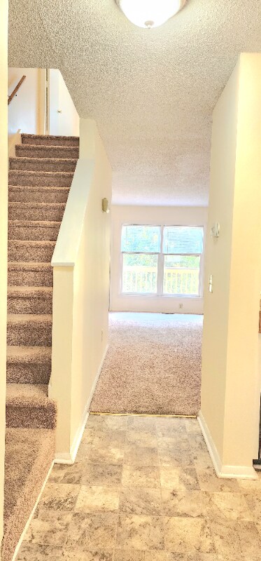 Building Photo - 25 Astor Ct