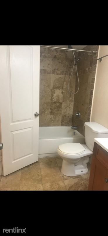 Building Photo - 1 br, 1 bath Apartment - 13100 sw 92 ave