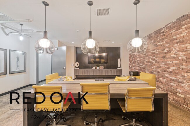 Building Photo - 102 N Glendale Ave