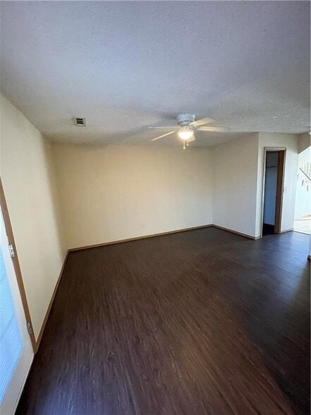 Photo - 609 W Adams St Townhome