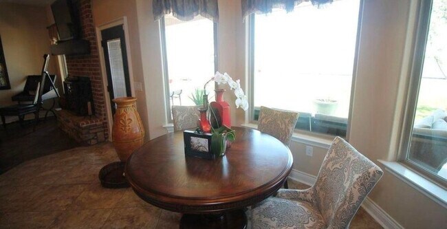 Foto del edificio - 3713 Woodlark Road