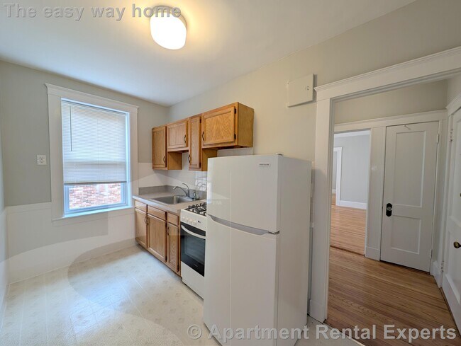 Foto del edificio - 156-158 Summer St Unit #304