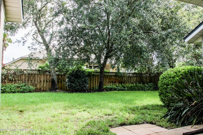 Building Photo - 3005 Fort Caroline Ct
