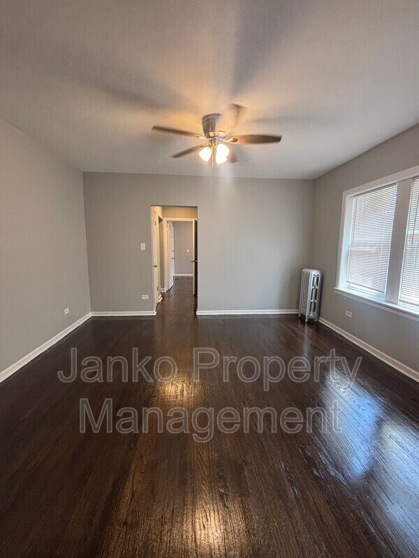 Primary Photo - 2914 W 64th St