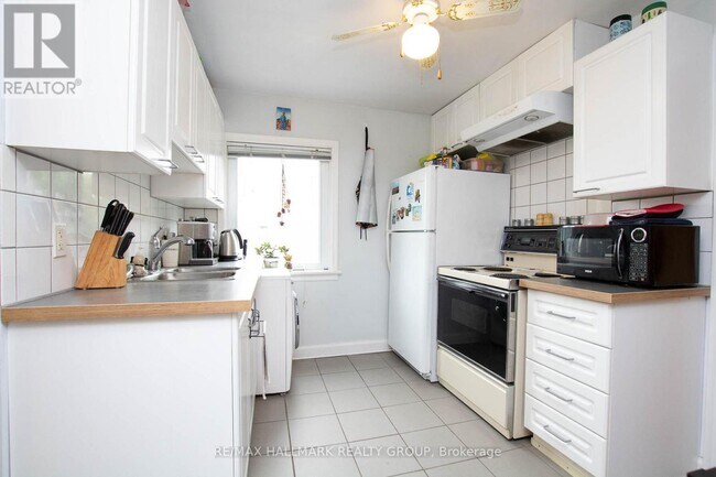 Photo du bâtiment - 359-359 Dominion Ave