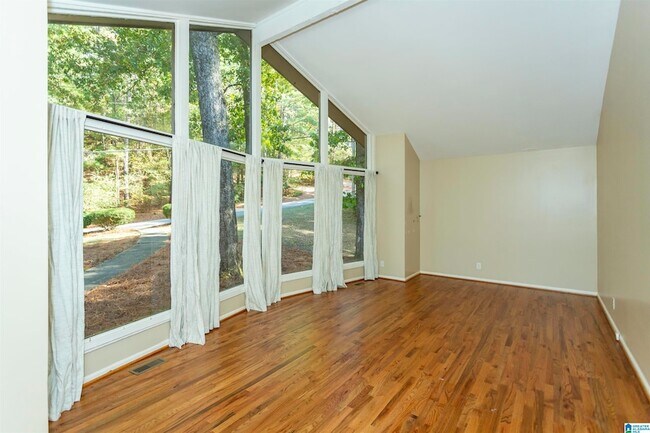 Foto del edificio - 1928 Indian Lake Dr