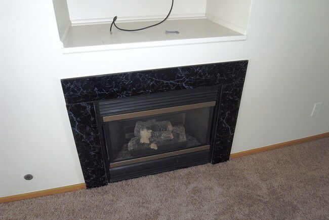 Building Photo - 3874 Revolutionary Dr