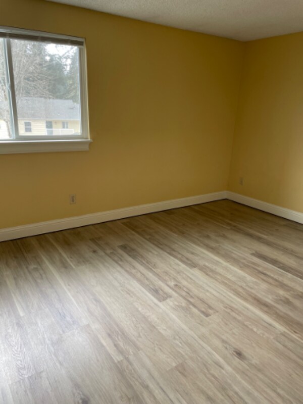 Building Photo - 13216 NE Salmon Creek Ave