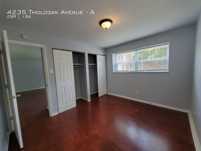 Foto del edificio - 4235 Tholozan Ave