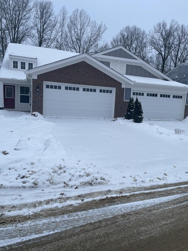 Foto principal - 5831 Parkview Ln