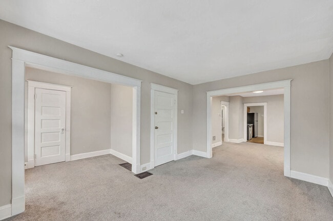 Building Photo - 2243 Hannaford Ave